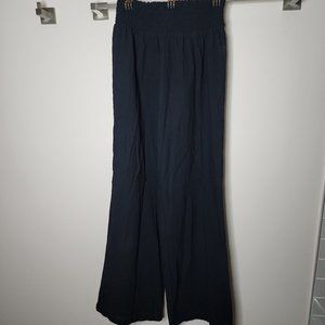 Woman's Stretchy Black Wide Leg Flare Pants - Size Large